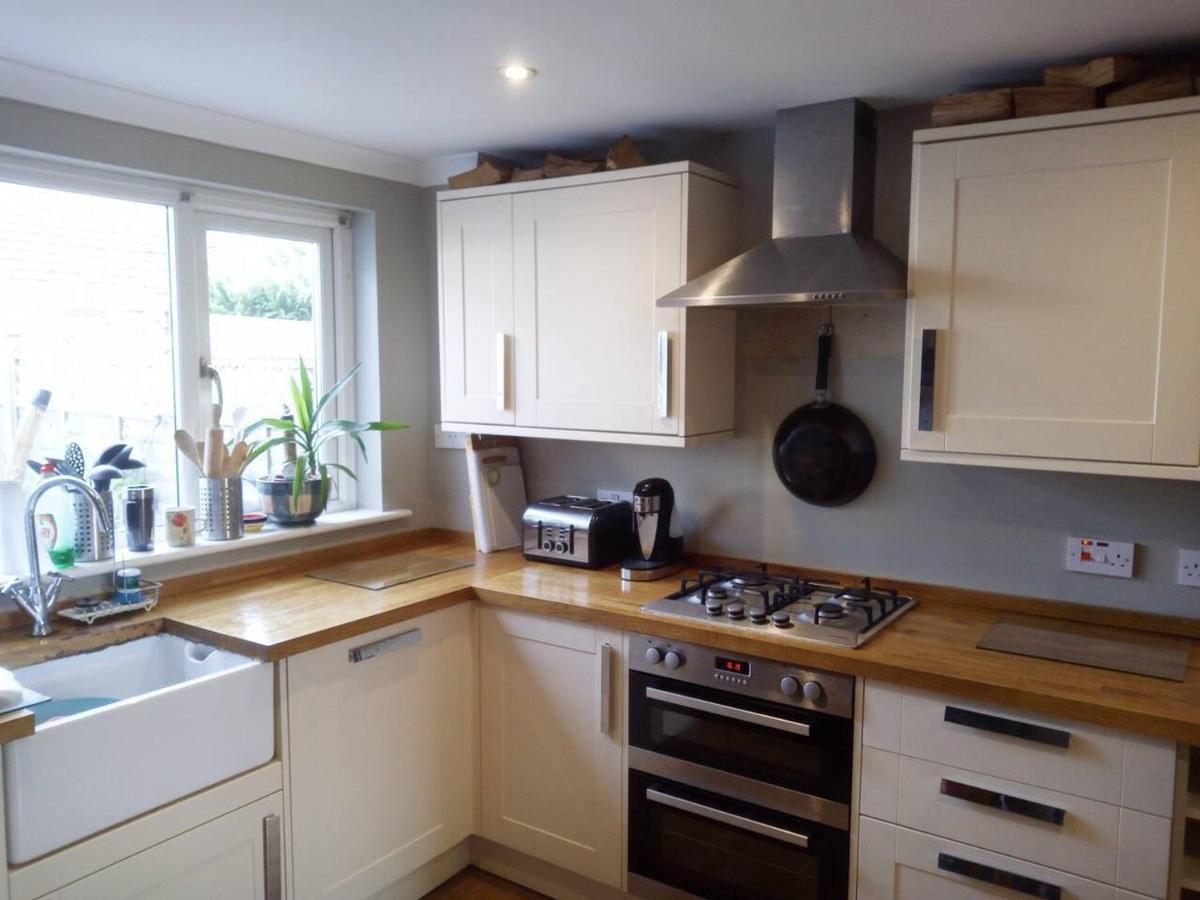 3-bed House 5 Minute Walk From Centre Hébergement de vacances